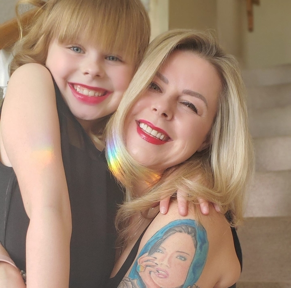 Meet your Posher, Courtney - Picture 1 of 1